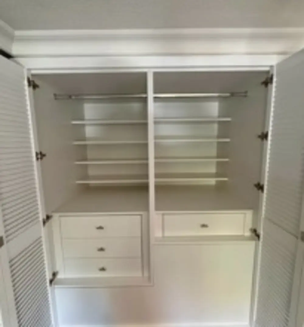 White made-to-measure fitted wardrobe interior